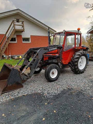Valmet 504, etukuormaajalla, kuva 1