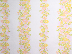 Romanttinen vintage kangas 137 x 187 cm, Käsityöt, Riihimäki, Tori.fi Romanttinen vintage kangas 137 x 187 cm, Käsityöt, Riihimäki, Tori.fi