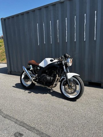 Suzuki GS, kuva 1