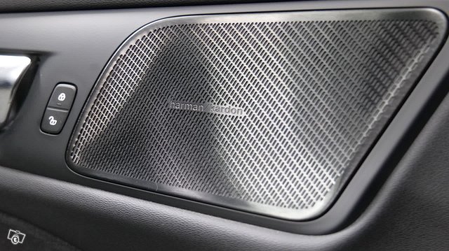Volvo V60 11