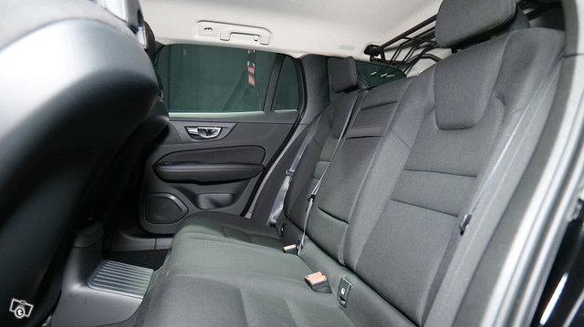 Volvo V60 14