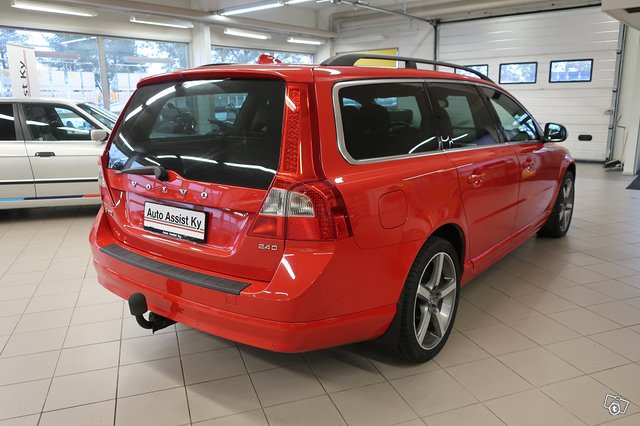 Volvo V70 4