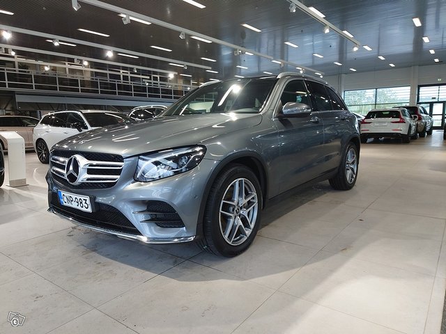 MERCEDES-BENZ GLC