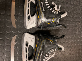 Bauer Supreme M5 pro, Jääkiekko ja luistelu, Urheilu ja ulkoilu, Jyväskylä, Tori.fi Bauer Supreme M5 pro, Jääkiekko ja luistelu, Urheilu ja ulkoilu, Jyväskylä, Tori.fi