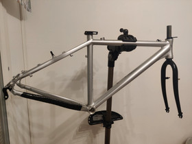 Pienikokoinen mtb runkosetti, Pyörätarvikkeet ja kypärät, Polkupyörät ja pyöräily, Kokkola, Tori.fi Pienikokoinen mtb runkosetti, Pyörätarvikkeet ja kypärät, Polkupyörät ja pyöräily, Kokkola, Tori.fi