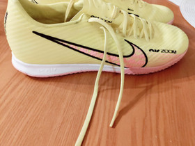 Futsal Nike 40.5, Pallopelit, Urheilu ja ulkoilu, Lapua, Tori.fi Futsal Nike 40.5, Pallopelit, Urheilu ja ulkoilu, Lapua, Tori.fi
