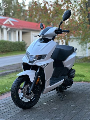 Keeway Hurricane (takuu voimassa), kuva 1