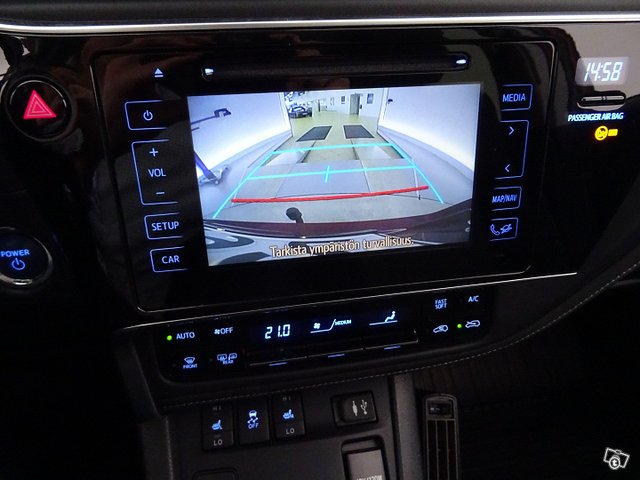Toyota AURIS 20