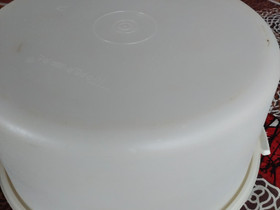 Tupperware kakkupu, Tarjoiluastiat, Keittiötarvikkeet ja astiat, Äänekoski, Tori.fi Tupperware kakkupu, Tarjoiluastiat, Keittiötarvikkeet ja astiat, Äänekoski, Tori.fi