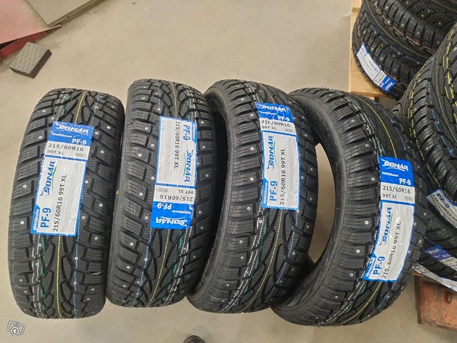 Sarja uusia 215/60r16" Sonar nastarenkaita
