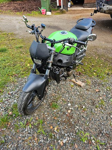 Kawasaki zx-9r, kuva 1