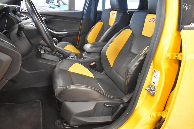 Ford Focus 11