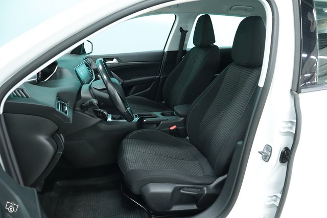 Peugeot 308 8