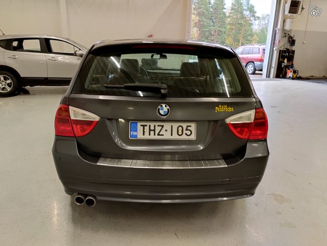 BMW 330 7