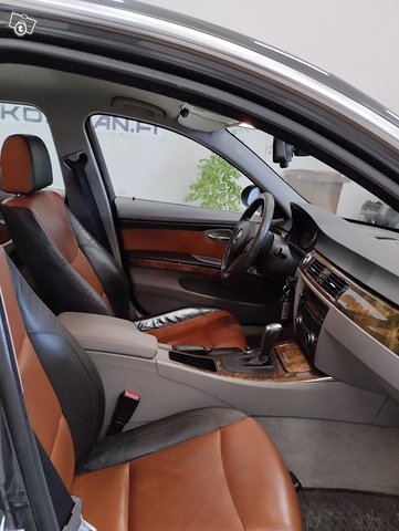 BMW 330 10
