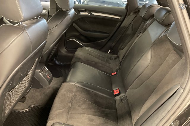 AUDI S3 9
