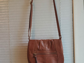 Crossbody laukku, Laukut ja hatut, Asusteet ja kellot, Suomussalmi, Tori.fi Crossbody laukku, Laukut ja hatut, Asusteet ja kellot, Suomussalmi, Tori.fi