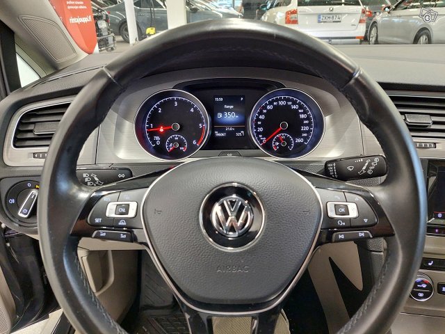 Volkswagen Golf 19
