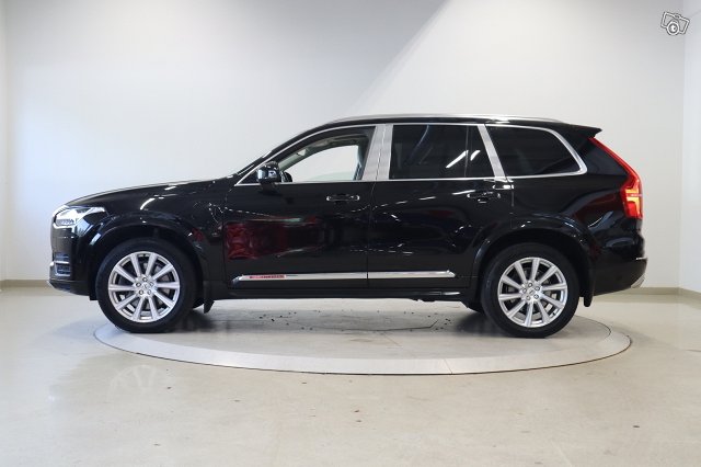 Volvo XC90 8