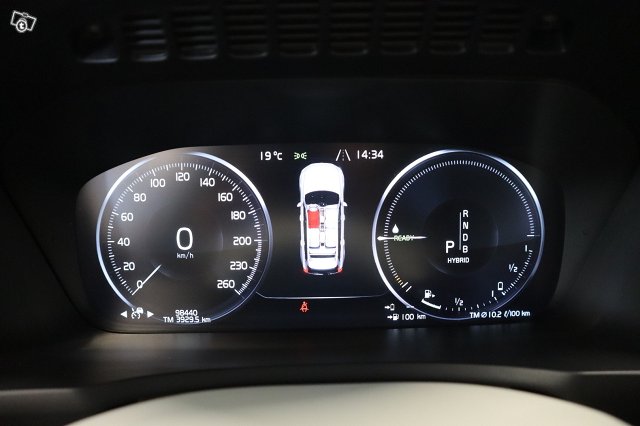 Volvo XC90 17