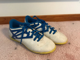 Adidas futsal-/sisäpelikengät koko 30, Jalkapallo, Urheilu ja ulkoilu, Helsinki, Tori.fi Adidas futsal-/sisäpelikengät koko 30, Jalkapallo, Urheilu ja ulkoilu, Helsinki, Tori.fi
