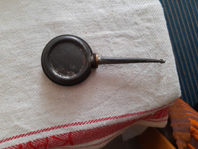 Ompelukoneen Tippakannu ,tippapullo, Työkalut, tikkaat ja laitteet, Rakennustarvikkeet ja työkalut, Kangasniemi, Tori.fi Ompelukoneen Tippakannu ,tippapullo, Työkalut, tikkaat ja laitteet, Rakennustarvikkeet ja työkalut, Kangasniemi, Tori.fi