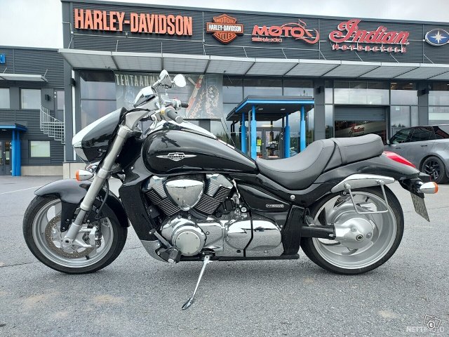 Suzuki Intruder 1