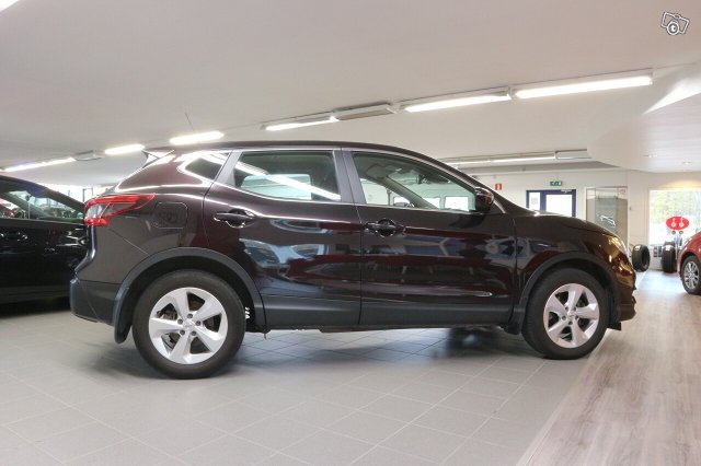 Nissan QASHQAI 5