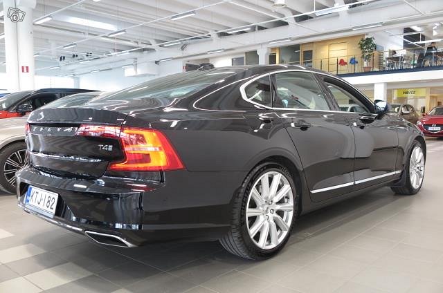 VOLVO S90 5