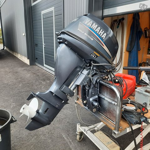 Yamaha F15 power trim 06, kuva 1