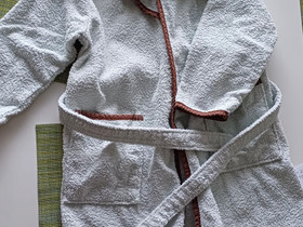 Nalle-kylpytakki ja vauvan huppupyyhe, Muut lastentarvikkeet, Lastentarvikkeet ja lelut, Kajaani, Tori.fi Nalle-kylpytakki ja vauvan huppupyyhe, Muut lastentarvikkeet, Lastentarvikkeet ja lelut, Kajaani, Tori.fi