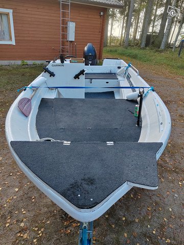 Heittokalastusvene, kuva 1