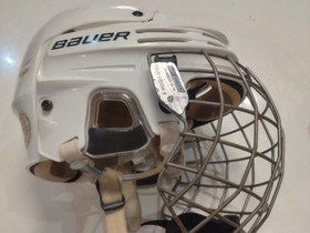Bauer kypärä verkkomaskilla, kokoS/M, Jääkiekko ja luistelu, Urheilu ja ulkoilu, Kajaani, Tori.fi Bauer kypärä verkkomaskilla, kokoS/M, Jääkiekko ja luistelu, Urheilu ja ulkoilu, Kajaani, Tori.fi