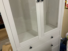 Hemnes vitriini, Hyllyt ja säilytys, Sisustus ja huonekalut, Kontiolahti, Tori.fi Hemnes vitriini, Hyllyt ja säilytys, Sisustus ja huonekalut, Kontiolahti, Tori.fi