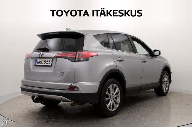 Toyota RAV4 5