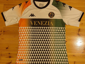 Venezia FC 2021/22 vieraspelipaita, Jalkapallo, Urheilu ja ulkoilu, Helsinki, Tori.fi Venezia FC 2021/22 vieraspelipaita, Jalkapallo, Urheilu ja ulkoilu, Helsinki, Tori.fi