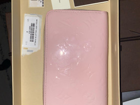 Louis Vuitton Zippy Wallet, Laukut ja hatut, Asusteet ja kellot, Tampere, Tori.fi Louis Vuitton Zippy Wallet, Laukut ja hatut, Asusteet ja kellot, Tampere, Tori.fi