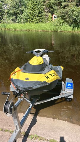 Sea Doo spark+ traileri