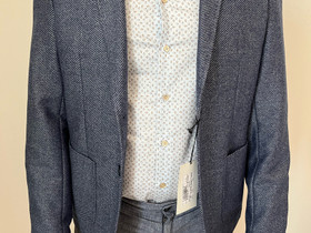 Trussardi-bleiseri 48, Vaatteet ja kengät, Helsinki, Tori.fi Trussardi-bleiseri 48, Vaatteet ja kengät, Helsinki, Tori.fi