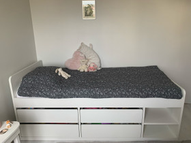 Ikea Släkt, Tuolit, sängyt ja kalusteet, Lastentarvikkeet ja lelut, Helsinki, Tori.fi Ikea Släkt, Tuolit, sängyt ja kalusteet, Lastentarvikkeet ja lelut, Helsinki, Tori.fi