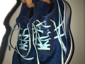 Asics juoksukengät, 39, Juoksu ja lenkkeily, Urheilu ja ulkoilu, Jyväskylä, Tori.fi Asics juoksukengät, 39, Juoksu ja lenkkeily, Urheilu ja ulkoilu, Jyväskylä, Tori.fi