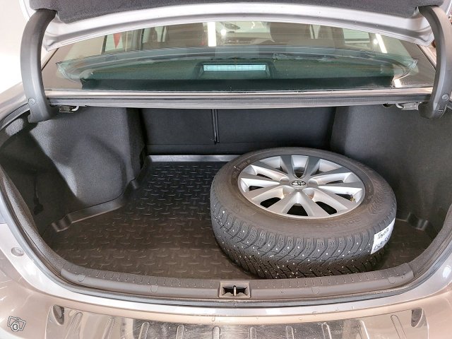 Toyota Avensis 14