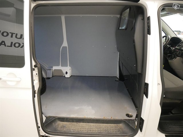 VOLKSWAGEN Transporter 7