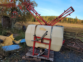 Kasi ruiskun säiliö ja pumppu, Maatalouskoneet, Kuljetuskalusto ja raskas kalusto, Laihia, Tori.fi Kasi ruiskun säiliö ja pumppu, Maatalouskoneet, Kuljetuskalusto ja raskas kalusto, Laihia, Tori.fi