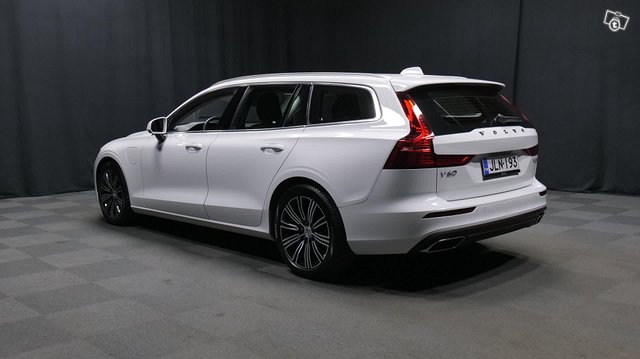 Volvo V60 4