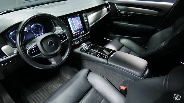 Volvo V90 11