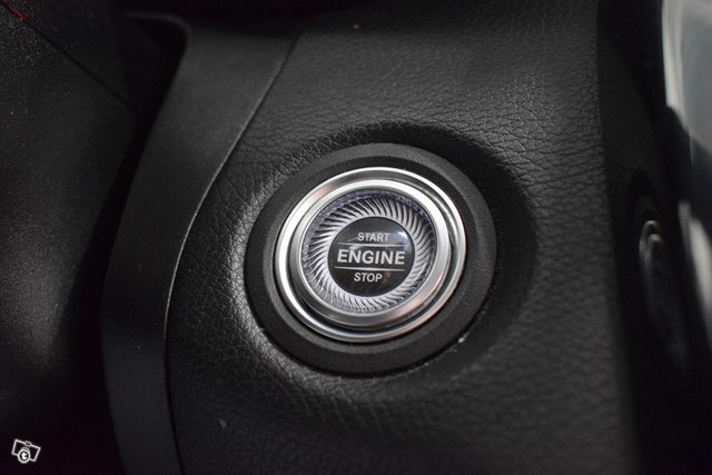 Mercedes-Benz C 22