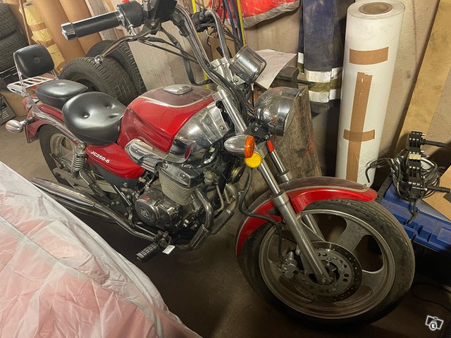 Jingheng 250cc, kuva 1