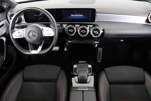 Mercedes-Benz CLA 11