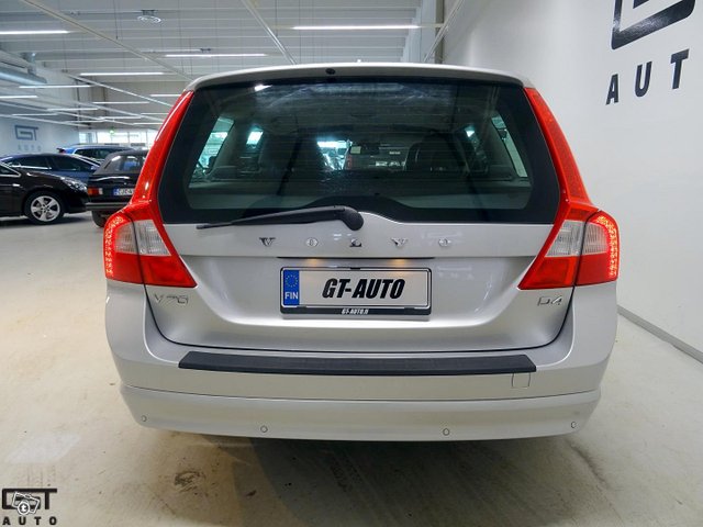 Volvo V70 4